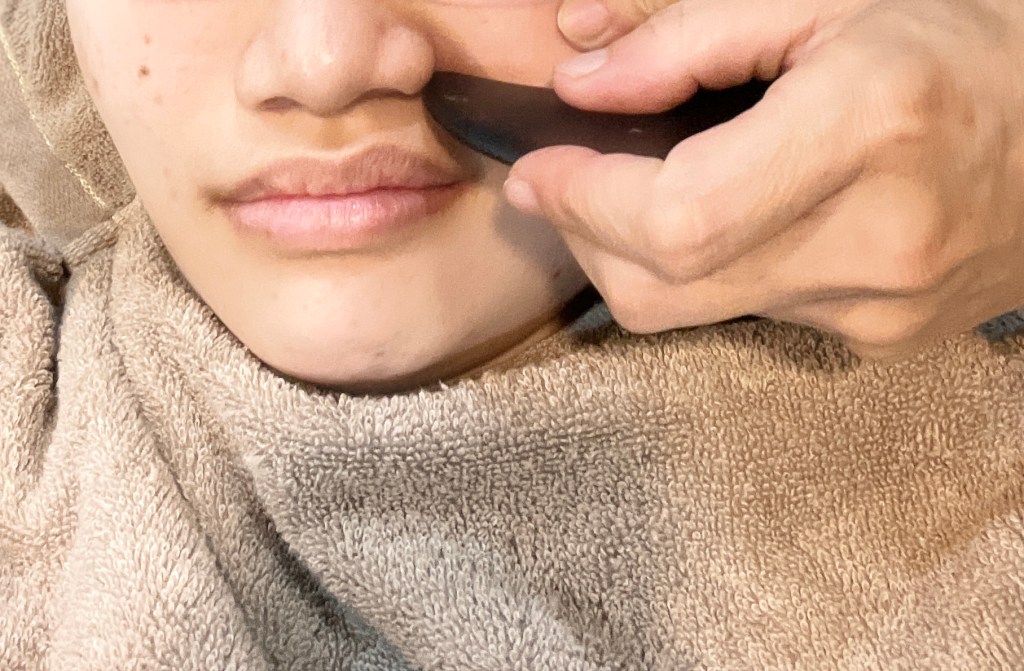 台南草光掏耳 臉部撥筋服務